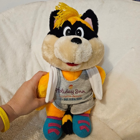 VTG Holiday Inn Sunspree Resort Lake Buena Vista Raccoon Plush Toy Souvenir - Picture 1 of 7
